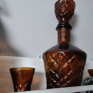 Wine holder and six shots cups